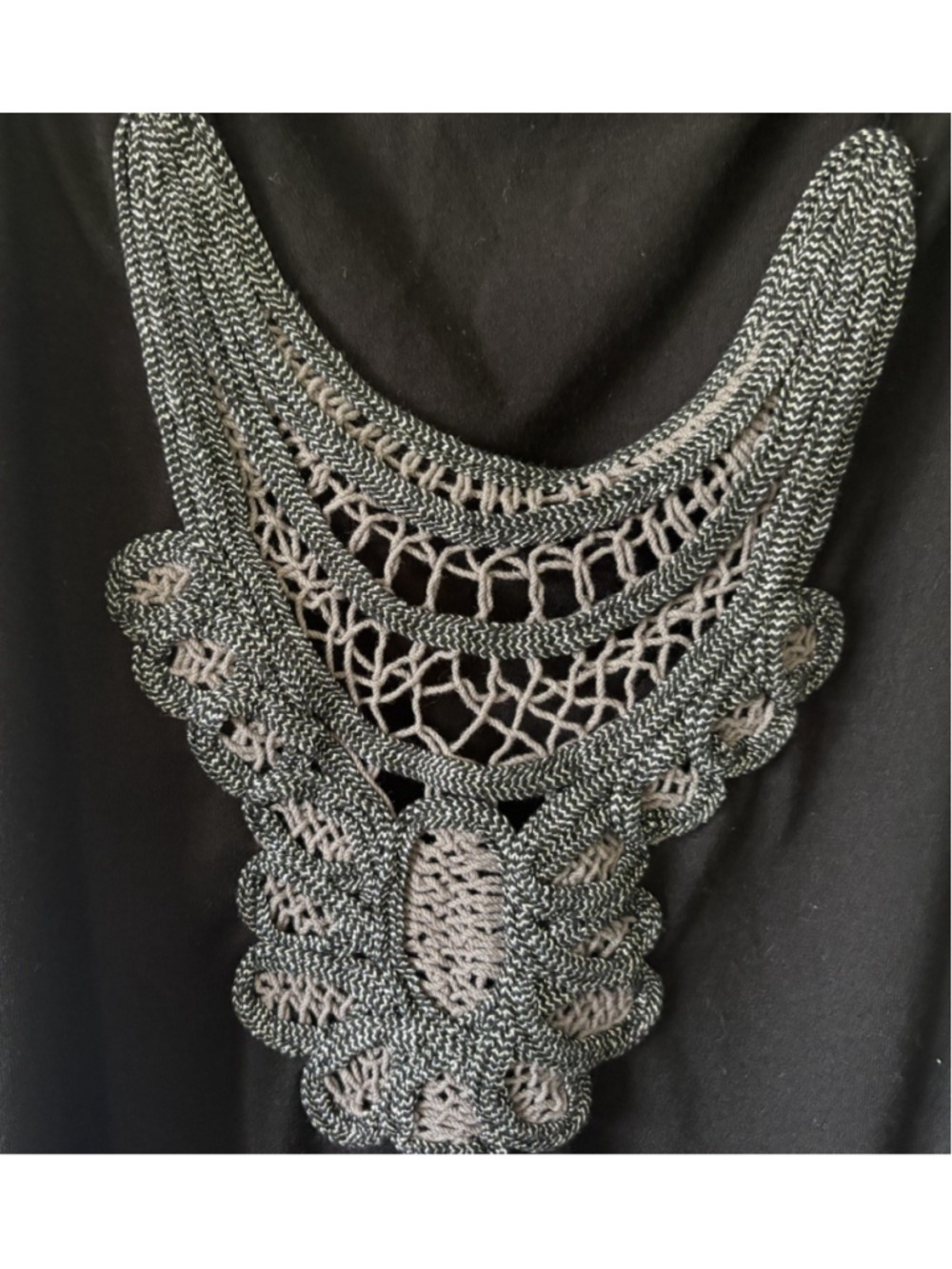 Fashion Bug Tank Top Womens XS Black Crochet Bib Neck Knit Hanky Hem Whimsigoth - Picture 3 of 5